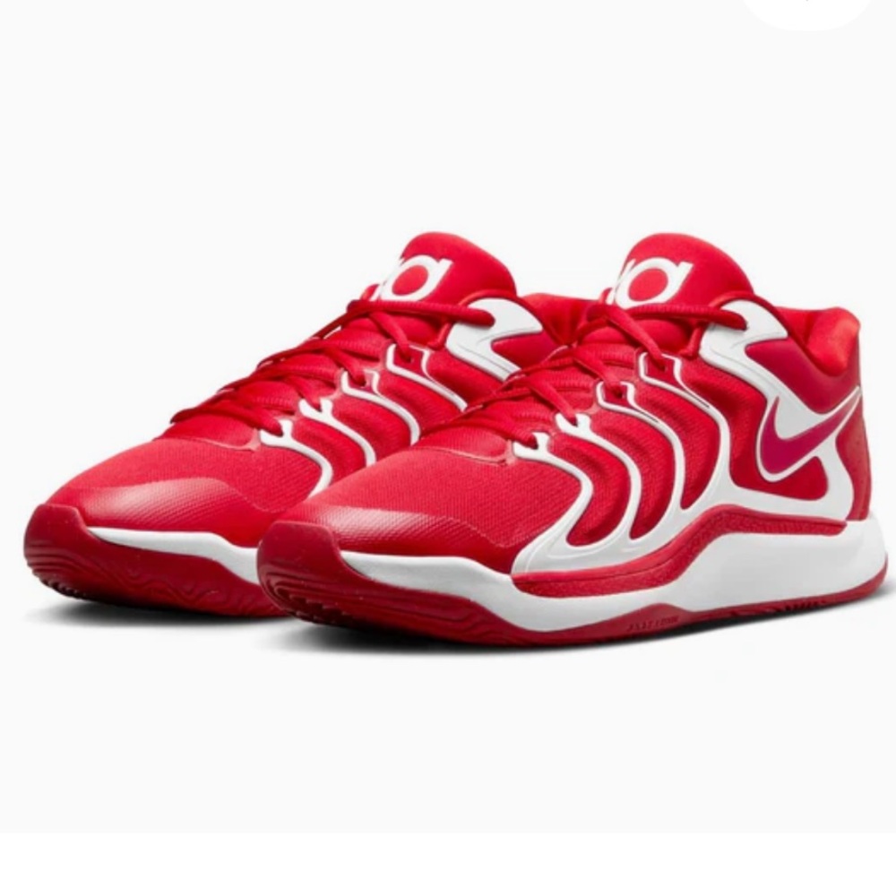 KD 17 TB 'UNIVERSITY RED' NWOB